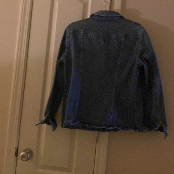Gap stretch Blue Jean Jacket, size Large, 4 front pockets, snap buttons - Picture 8 of 8